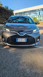 TOYOTA YARIS HYBRID 2017 BATTERIA NUOVA GARANZIA 