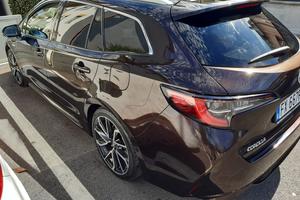 TOYOTA Corolla Touring Sports 2.0 Hybrid Lounge