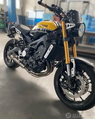 YAMAHA XSR900