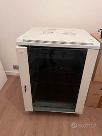 Armadio di rete per ufficio