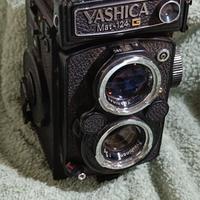 Yashica G 124 Mat veramente ben tenuta