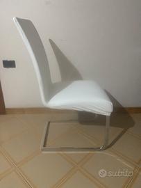 Sedie con rivestimento in similpelle