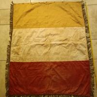 Stendardo mutuo soccorso no elmetto tedesco