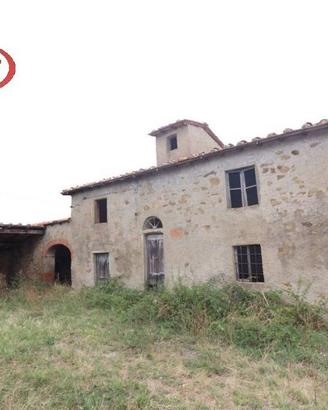 Rustico / Casale di 300 m² con più di 5 locali e b