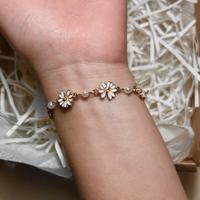 Daisy bracelet