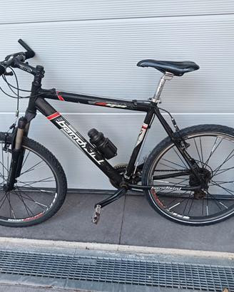 bicicletta mountain-bike 