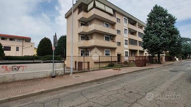 3 LOCALI A OPERA