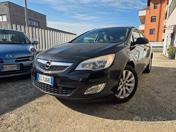 Opel Astra 1.7 CDTI 110CV Sports Tourer Cosmo