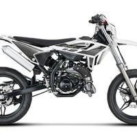Beta RR MOTARD 50 E5+/ X SPECIAL EDITION - 2026