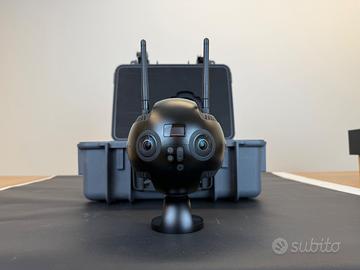 Insta360 Pro 2 8K con FarSight, 3 batterie e acces