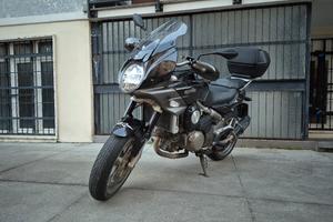moto aprilia mana 850