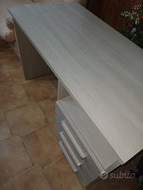 Scrivania 120 cm × 60 cm