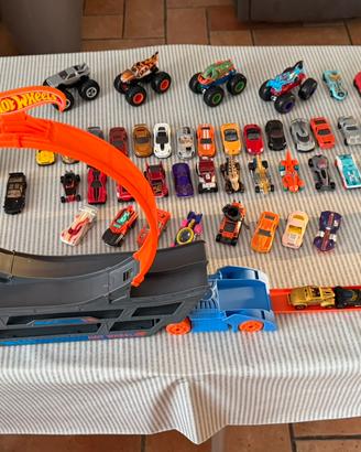Macchine Hot Wheels con camion pista