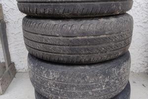 4 cerchi in ferro e gomme Clio 2 serie 
