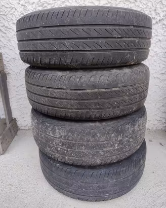 4 cerchi in ferro e gomme Clio 2 serie 