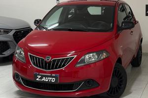 Lancia Ypsilon 1.0 Hybrid Ecochic Silver