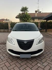 Lancia Ypsilon Momodesign