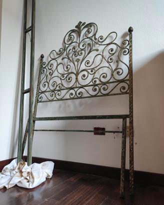 Letto singolo in ferro battuto