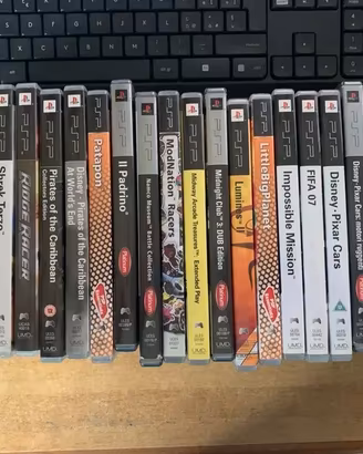 Lotto 25 giochi per PSP