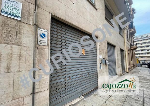 Crispi -Cavour: locale 85 mq 3 vetrine