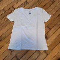 T-shirt bianca nuova per bambina