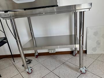 Tavolo acciaio inox con ruote