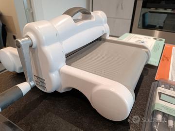 fustellatrice sizzix big shot plus A4 + accessori 