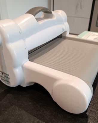 fustellatrice sizzix big shot plus A4 + accessori 