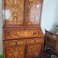 Buffet intarsiato con anta a ribalta