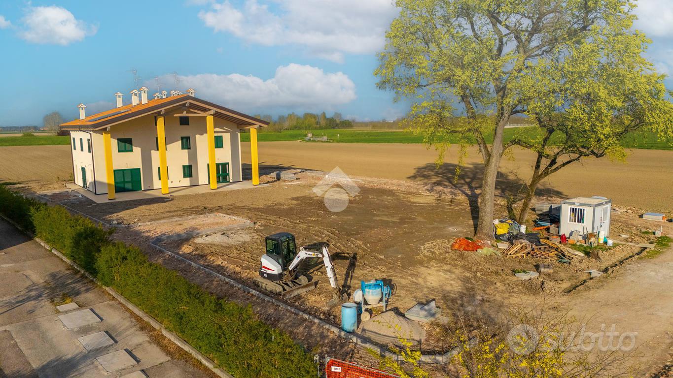 CASA SEMINDIPENDENTE A GRANAROLO DELL'EMILIA - More