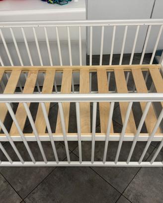 Lettino per bambini con materasso in schiuma
