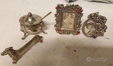 Oggetti decorativi vintage in miniatura metallo  4