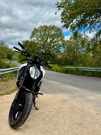 KTM Duke 390 2023 10.000km Perfetta