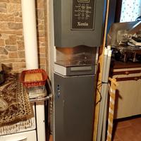 DISTRIBUTORE AUTOMATICO