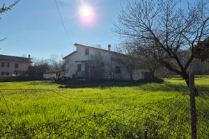 Villetta indipendente immersa nel verde - Supino