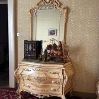 Specchiera barocca/rococò dorata a foglia