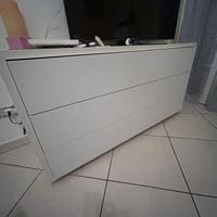 Armadio con comò e comodini