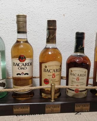 Collezione Rum Bacardi con espositore in legno
