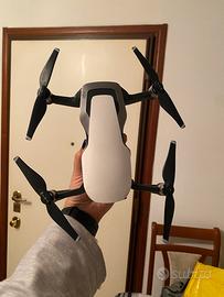 DJI Mavic Air Arctic White 4K - Fuori Produzione