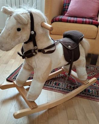 cavallo a dondolo 