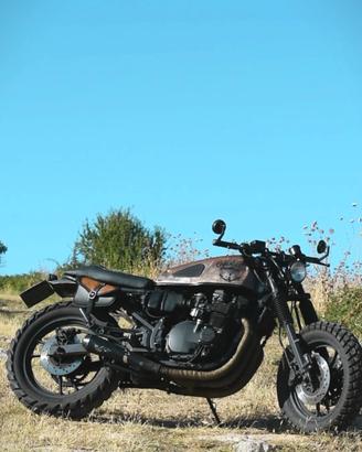 Cafe Racer - Suzuki GSX 550 - GN 71 D - 1983