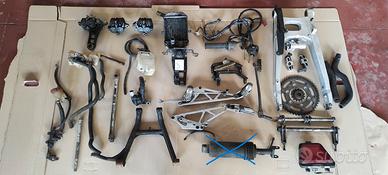 Honda VF 750 F Ricambi