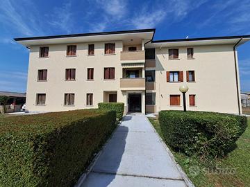 LUMINOSO E CURATO BICAMERE: luce, quiete e serv...