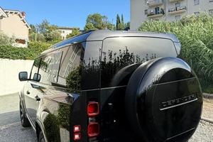 Land Rover Defender 110  3.0 200 cv X-Dynamic SE