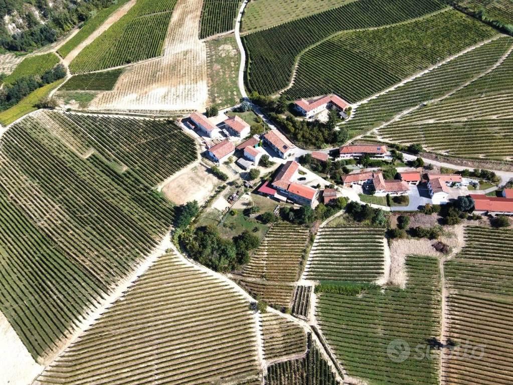Rustico / Casale di 285 m² con più di 5 locali e b - Vista 5