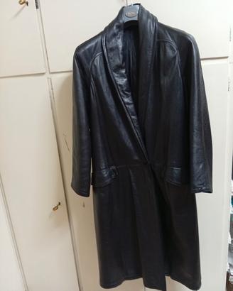 Cappotto lungo in vera pelle usato vintage.