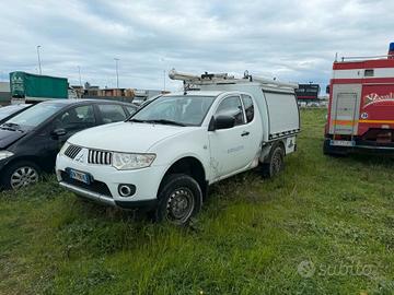 Mitsubishi L200 2.5 DI-D/136CV Club Cab Intense DP