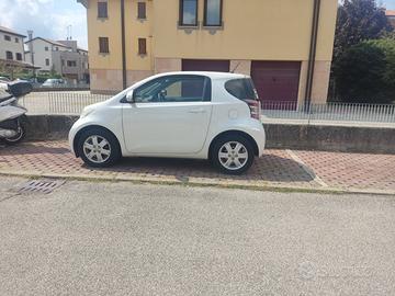 Toyota  IQ