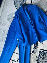 Tailleur blu elettrico da donna