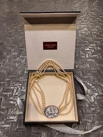 Collier di perle con cameo sardonico inciso a mano